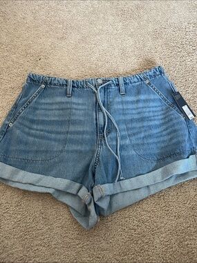 NWT Universal Thread Shorts